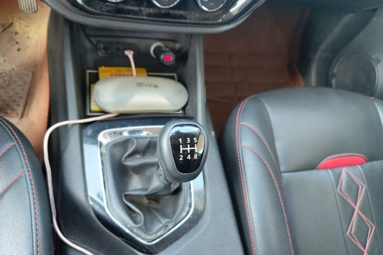 Used Soueast DX3 2018 1.5L Manual Luxury Model