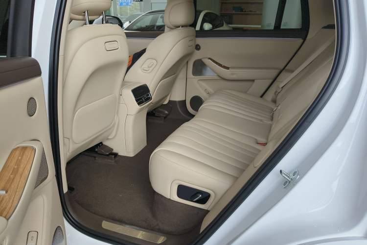 Used Hima AITO M7 2026 Model Range-Extending Pro+ All-Wheel Drive 5-Seater Version Left Rear Seat