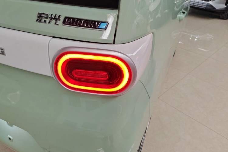 Used Wuling Hongguang MINIEV 2024 3rd Generation 215km Youth Edition