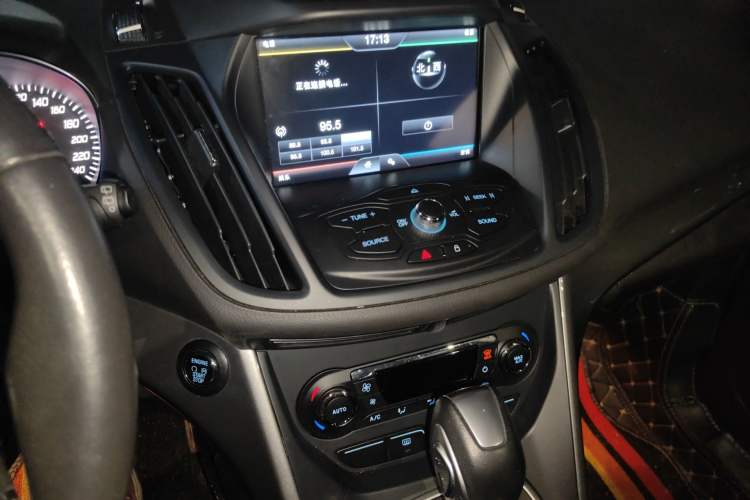 Used Ford Kuga 2015 1.5L GTDi Four-Wheel-Drive Elite Model
