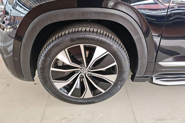 Used Volkswagen Teramont X 2020 380TSI Four-Wheel Drive Prestige Luxury Edition Left Front Wheel Hub