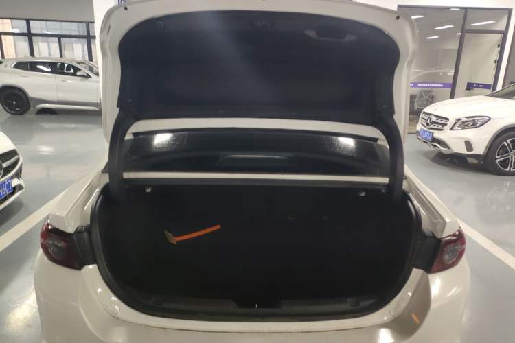 Used Mazda Mazda 3 Axela 2023 1.5L Manual ZhiMei Edition
