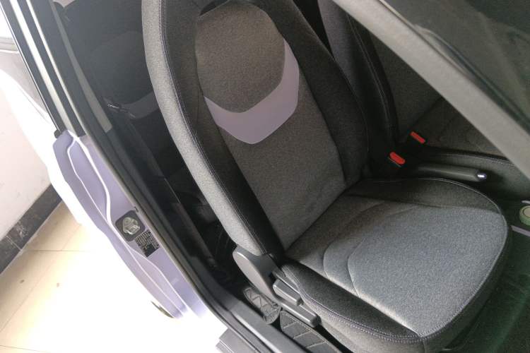 Used Chery QQ Ice Cream 2022 120km Conical Shape Lithium Iron Phosphate
