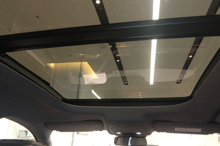 Used Ford Edge 2023 Ford Explorer L 2.0T EcoBoost Four-Wheel Drive 7-Seater Supreme Model Headliner