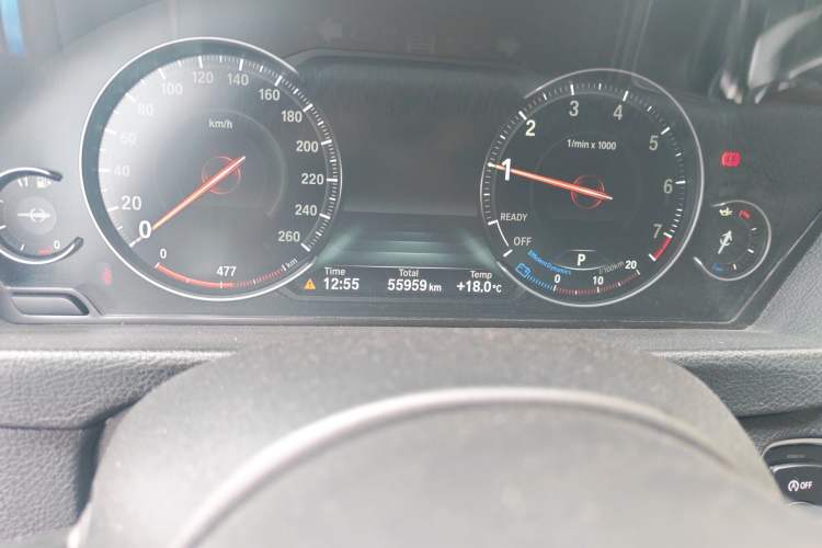 Used BMW 3 Series 2018 320Li Leading Model M Sport Package Odometer Close Up