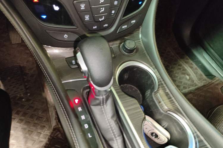 Used Buick Envision 2019 20T Two-Wheel Drive Elite Version China VI Standard Gear Lever