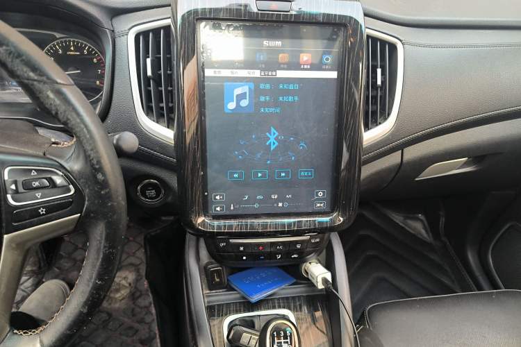 Used SWM X7 2016 1.8L Manual Luxury Edition 7 Seats
