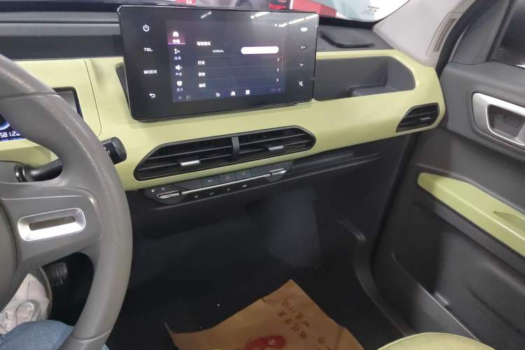 Used Geely Galaxy Panda 2023 Panda Mini 200km Dynamic Bear Audio And AC Panel