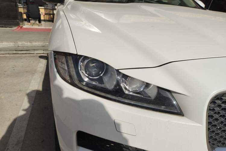 Used Jaguar F-PACE 2018 2.0T Two-Wheel Drive Urban Deluxe Edition