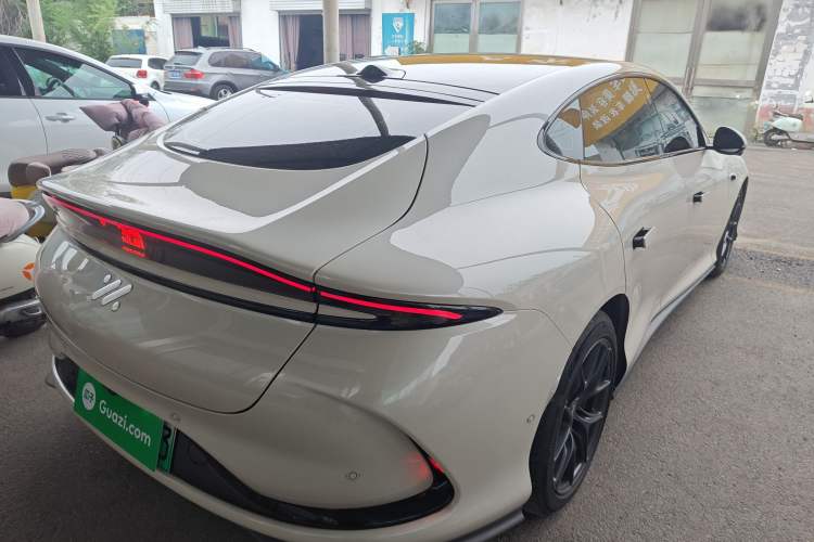 Used IM L6 2024 Max Standard Edition Rear Right 45 Deg