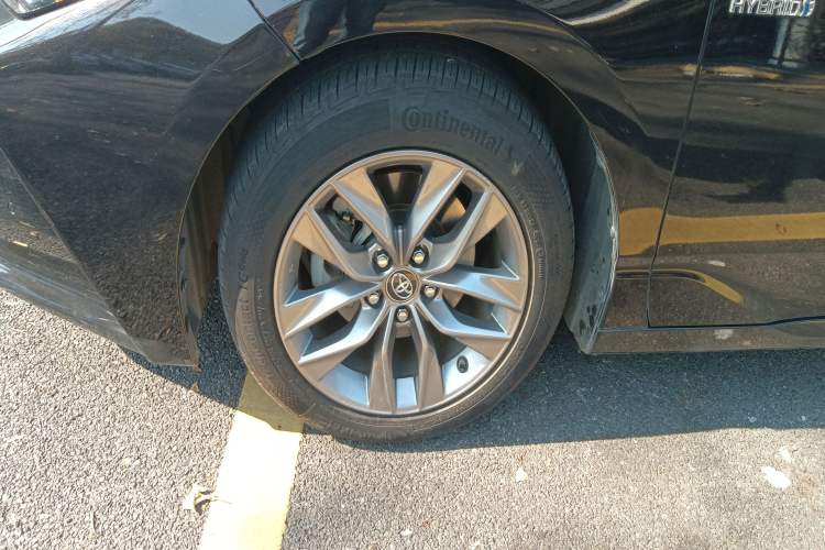 Used Toyota Avalon 2019 Dual-Engine 2.5L Luxury Edition China VI Standard
