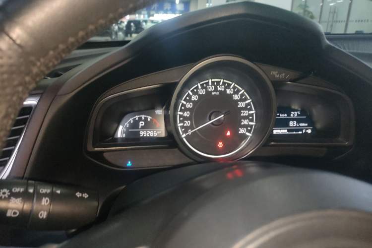 Used Mazda CX-4 2018 2.0L Automatic Two-Wheel Drive Blue Sky Premium Upgrade Version China V Standard