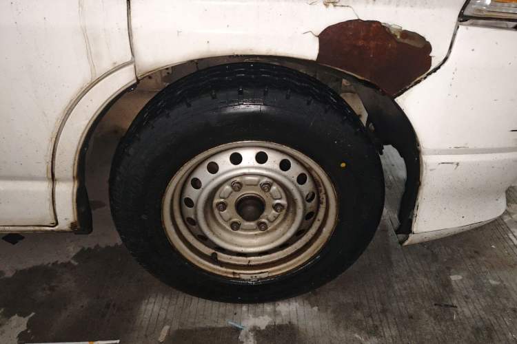 Used Jinbei Express 2017 2.0L Standard Version V19
