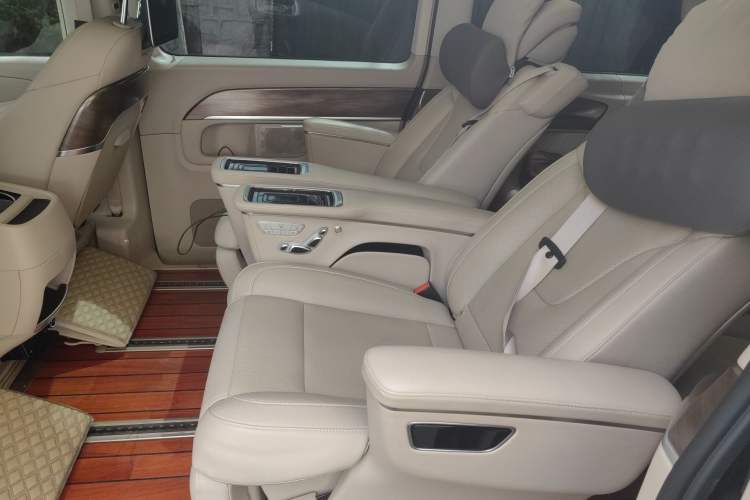 Used Mercedes-Benz V-Class 2020 V 260 Prestige Edition Left Rear Seat