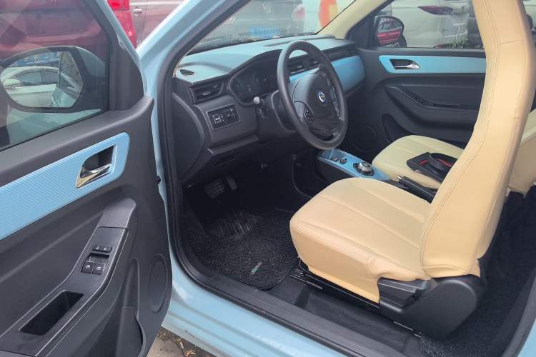 Used Brilliance Xinri i03 2021 410 km 38.54 kWh Driver Seat