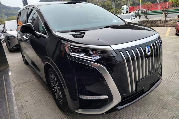 Used Denza D9 2022 EV 620 Prestige Model