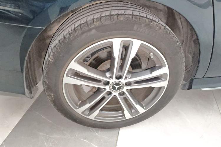 Used Mercedes-Benz E-Class 2022 Second Facelift E 260 L Sport Edition Right Rear Wheel Hub