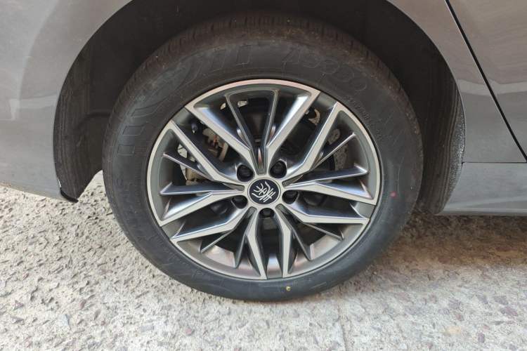 Used BYD Qin PLUS 2024 Honor Edition EV 420KM Leading Model
