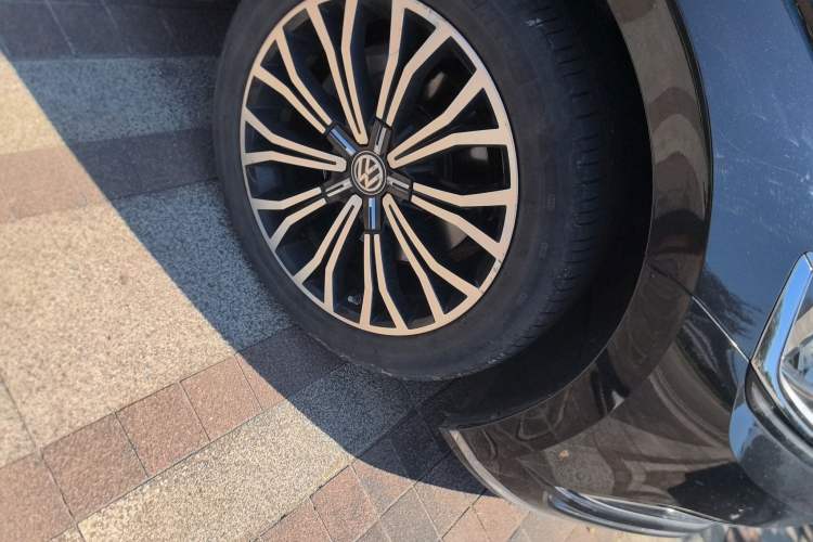 Used Volkswagen Phideon 2018 Revised Version 380TSI Two-Wheel Drive Business Edition
