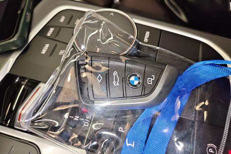 Used BMW 3 Series 2025 325i M Sport Package Vehicle Key