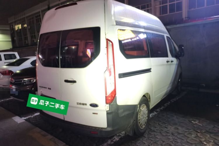 Used Ford Transit 2017 2.0T Diesel Multi-Purpose Commercial Vehicle Short Wheelbase Low Roof China IV Standard