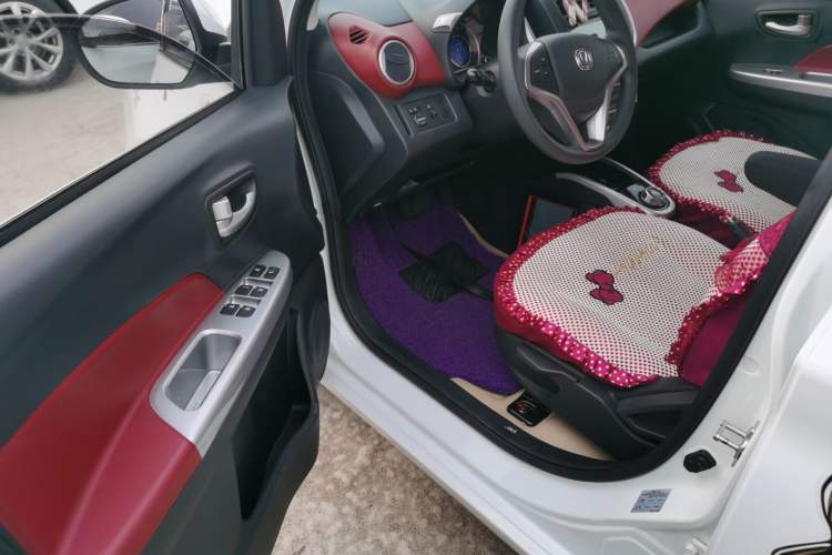 Used CHANGAN Benni 2015 1.4L IMT Luxury Model China IV
