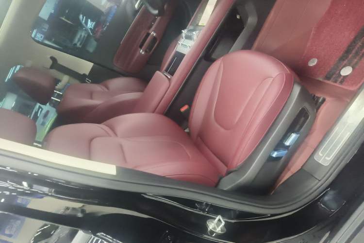 Used Tank 300 2025 2.0T Conqueror Right Front Seat