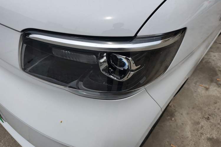 Used Wuling Zhiguang New Energy 2025 Comfort Model Left Front Headlight