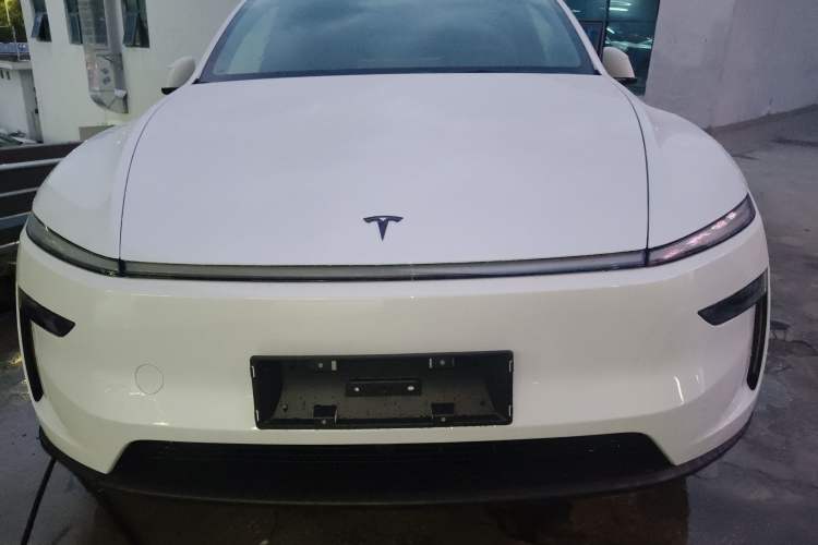 Used Tesla Model Y 2026 Rear-Drive Model

