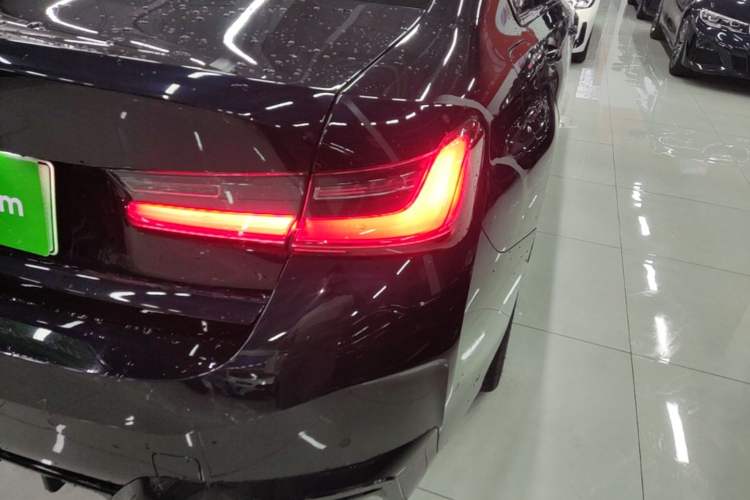 Used BMW i3 2023 eDrive 40 L Midnight Sports Package
