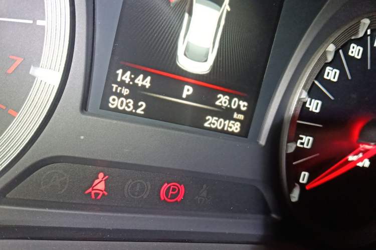 Used GAC Trumpchi GA6 2015 1.8T DCT Luxury Navigation Model Odometer Close Up