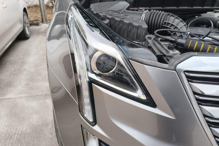 Used Cadillac XT5 2018 25T Tech Model
