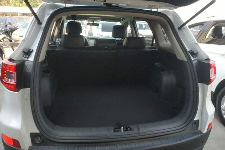 Used Changan CS75 2015 1.8T Automatic 4x4 Prestige Model China IV Standard