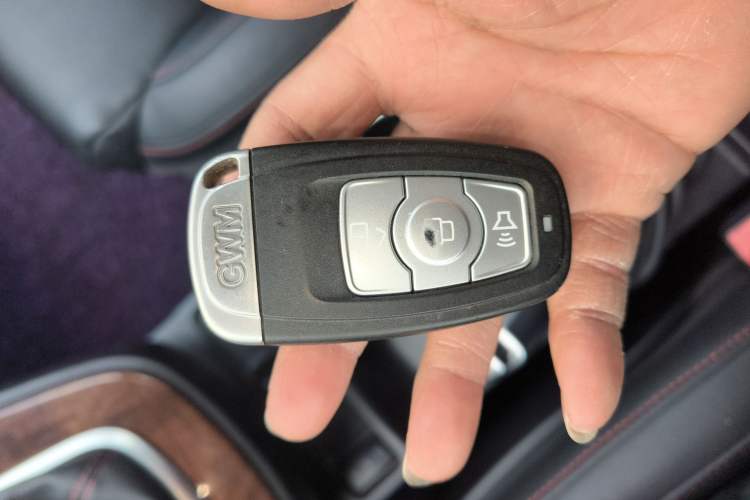 Used Haval H6 2015 Sport Edition 1.5T Manual Two-Wheel Drive Elite Model Vehicle Key