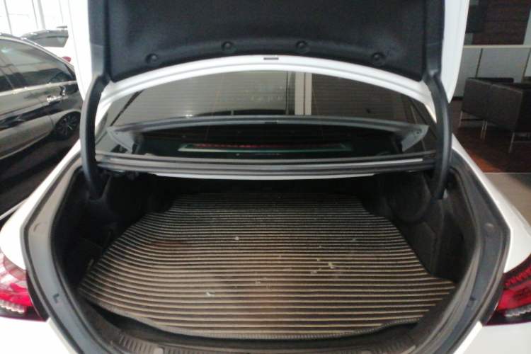 Used Mercedes-Benz E-Class New Energy 2023 E 350 e L Plug-in Hybrid Sports Sedan