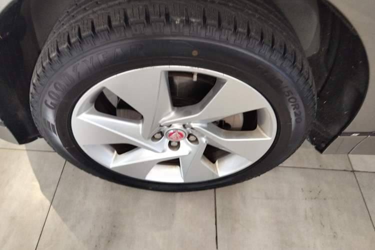 Used Jaguar I-PACE 2018 EV400 S Left Front Wheel Hub