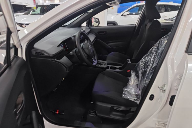 Used Toyota Corolla Cross 2026 Model 2.0L Pioneer Edition
