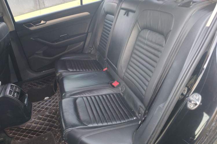 Used Volkswagen Magotan 2017 330TSI DSG Leading Model Left Rear Seat