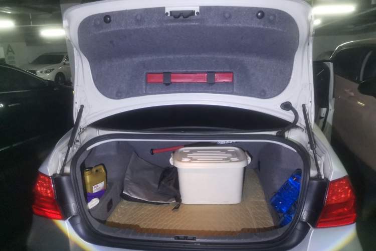 Used BMW 3 Series 2010 320i Luxury Model