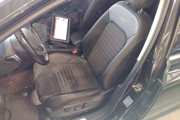 Used Volkswagen Magotan 2021 330TSI DSG 30th Anniversary Edition
