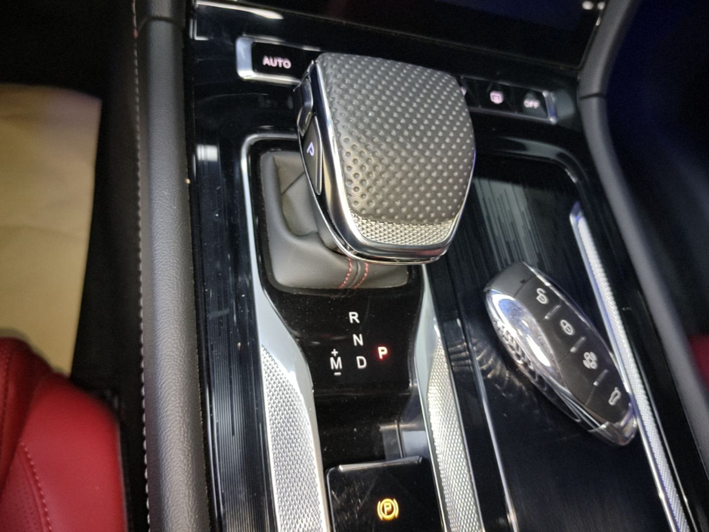 Hongqi H6 2025 2.0T ZhiShang Version — снимка 16