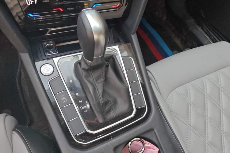 Used Volkswagen Magotan 2023 2 Million Units Limited Edition 330TSI DSG Leading Version Gear Lever