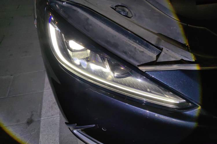 Used ARCFOX Alpha S 2022 708S+ 160kW Right Front Headlight