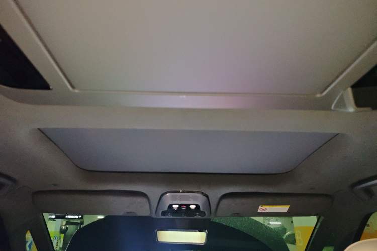 Used Zeekr 009 2024 7-Seater Aisle Version 108 kWh