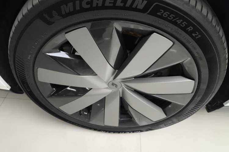 Used Li Auto Li Auto i8 2025 Model Standard Version