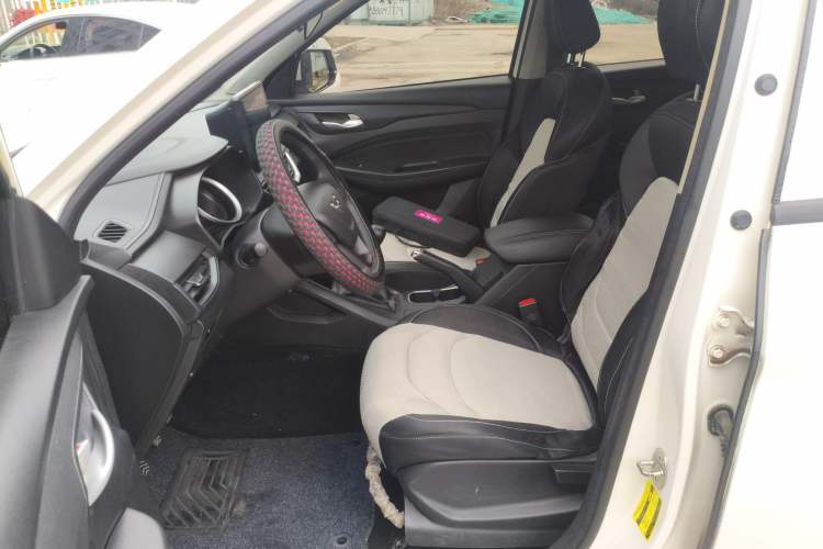 Used Wuling Hongguang S3 2019 1.5L Manual Standard Version China VI Standard Left Front Seat