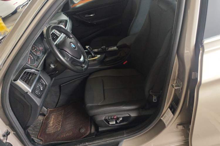 Used BMW 3 Series 2017 320Li Fashion Model Left Front Seat