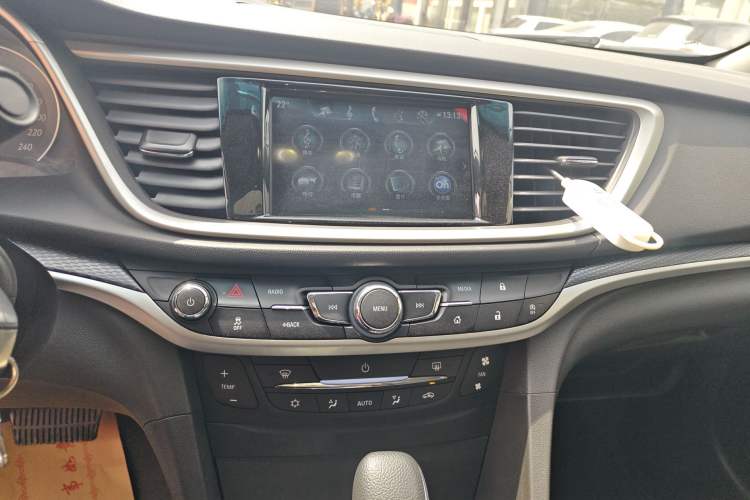 Used Buick GT 2019 18T Automatic Connected Elite Model China VI Standard Audio And AC Panel