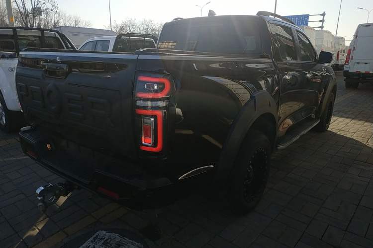 Used Great Wall Poer 2023 2.0T Passenger Version Automatic Diesel 4x4 Prestige Edition GW4D20M