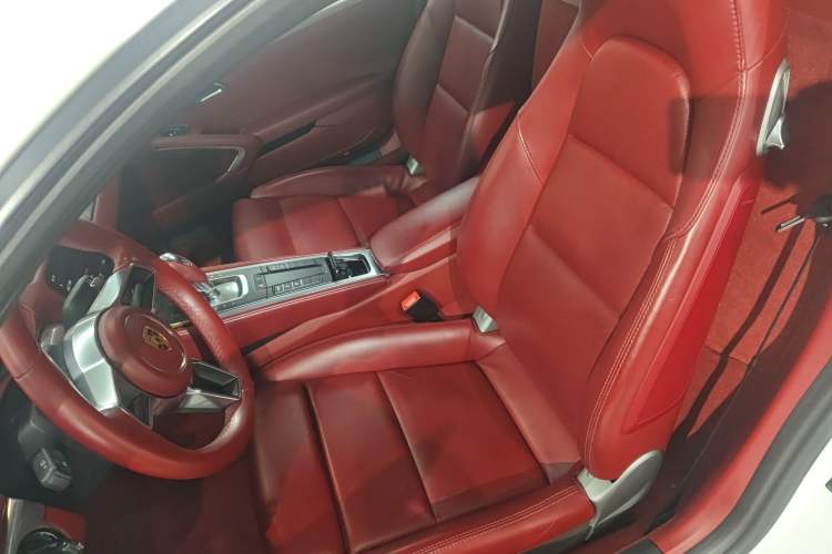 Used Porsche 718 2016 Cayman 2.0T
